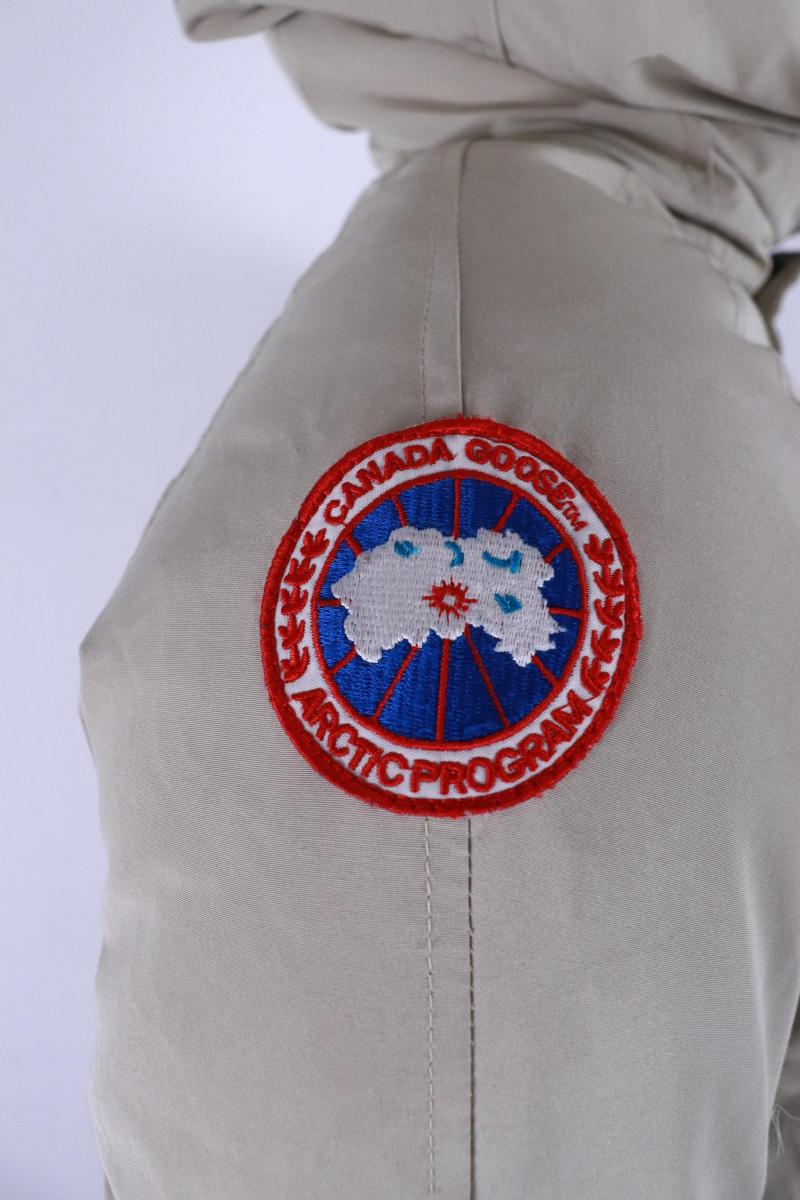 Canada Goose - Womens jacket with down filling Canada Goose