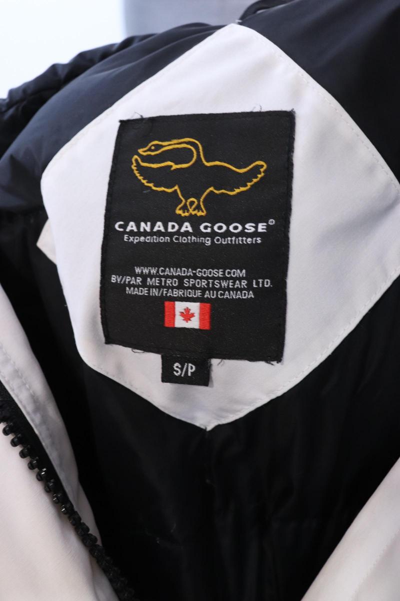 Canada Goose - Womens jacket with down filling Canada Goose
